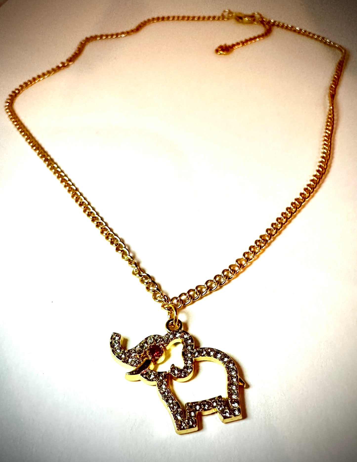 “Simple Gold Elephant” Chain